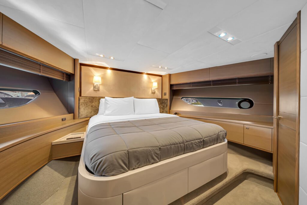 88’ Princess (Miami Beach Marina) Yacht