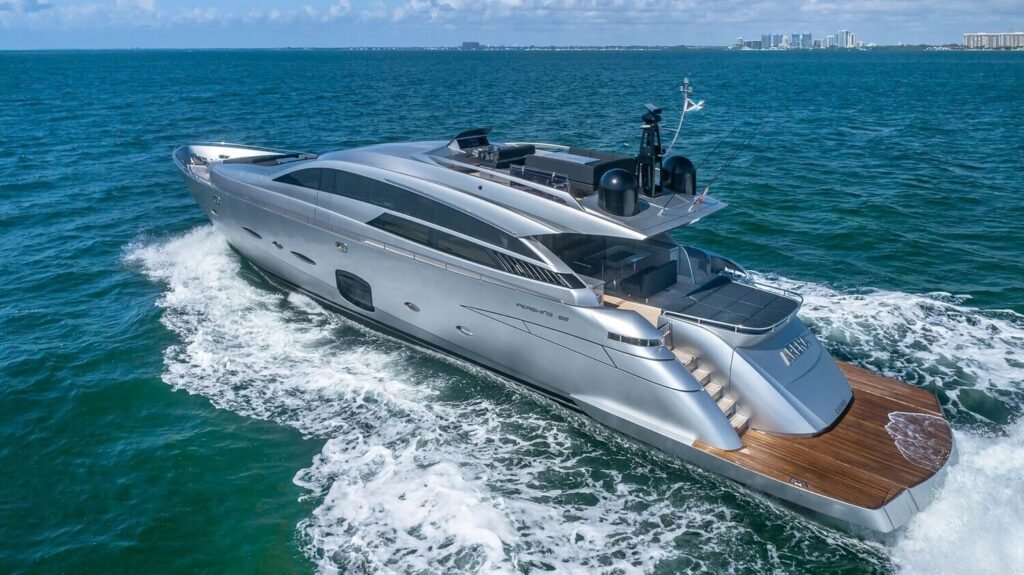 92 PERSHING Yacht