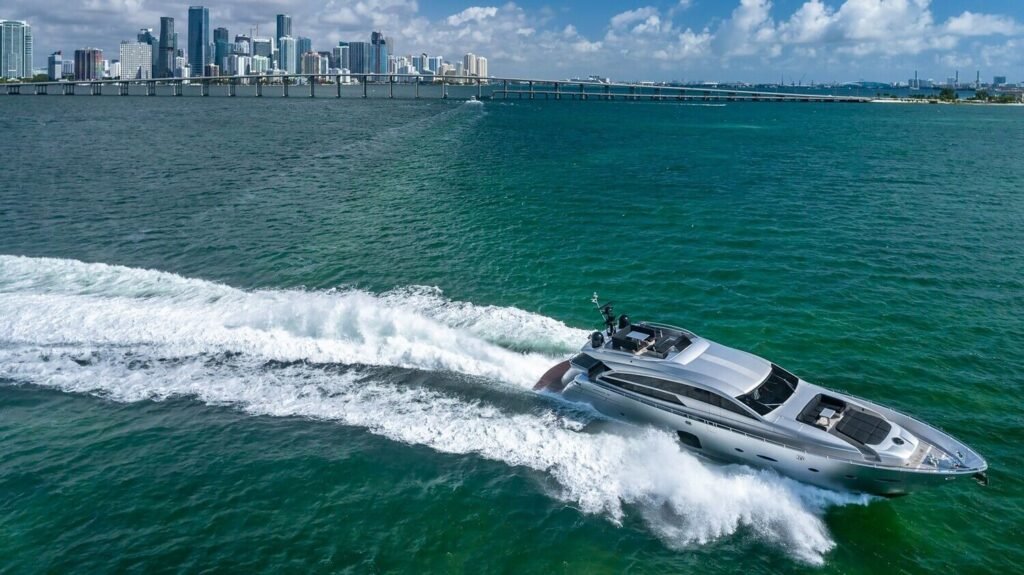 92 PERSHING Yacht
