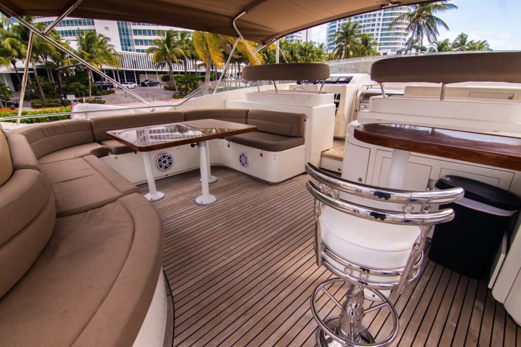 PALADIN FLYBRIDGE Yacht