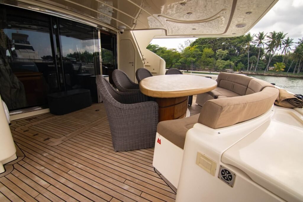 PALADIN FLYBRIDGE Yacht