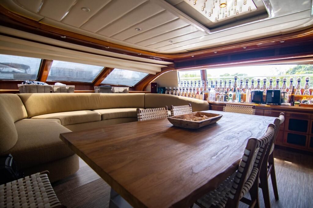 PALADIN FLYBRIDGE Yacht